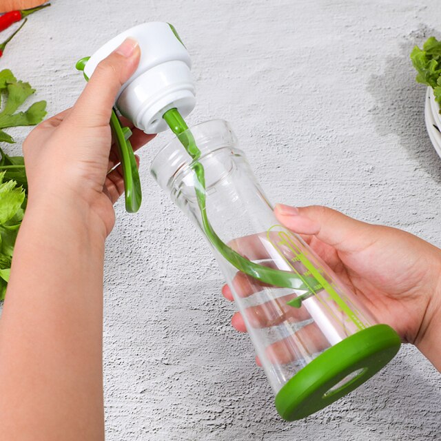 Manual Rotating Salad Dressing Stirring Cup