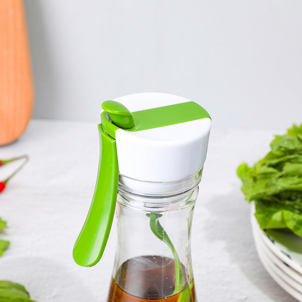 Manual Rotating Salad Dressing Stirring Cup